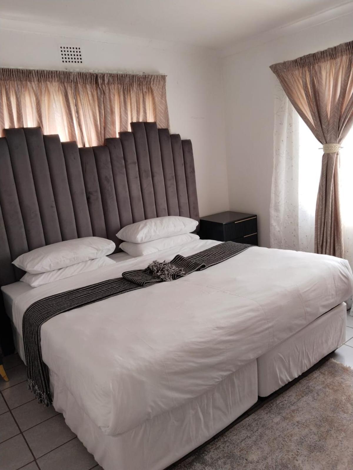 Oak Gardens Bed And Breakfast Ньюкасл Экстерьер фото